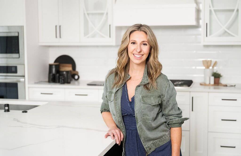 Tracie Gulit - Full Service Real Estate Broker